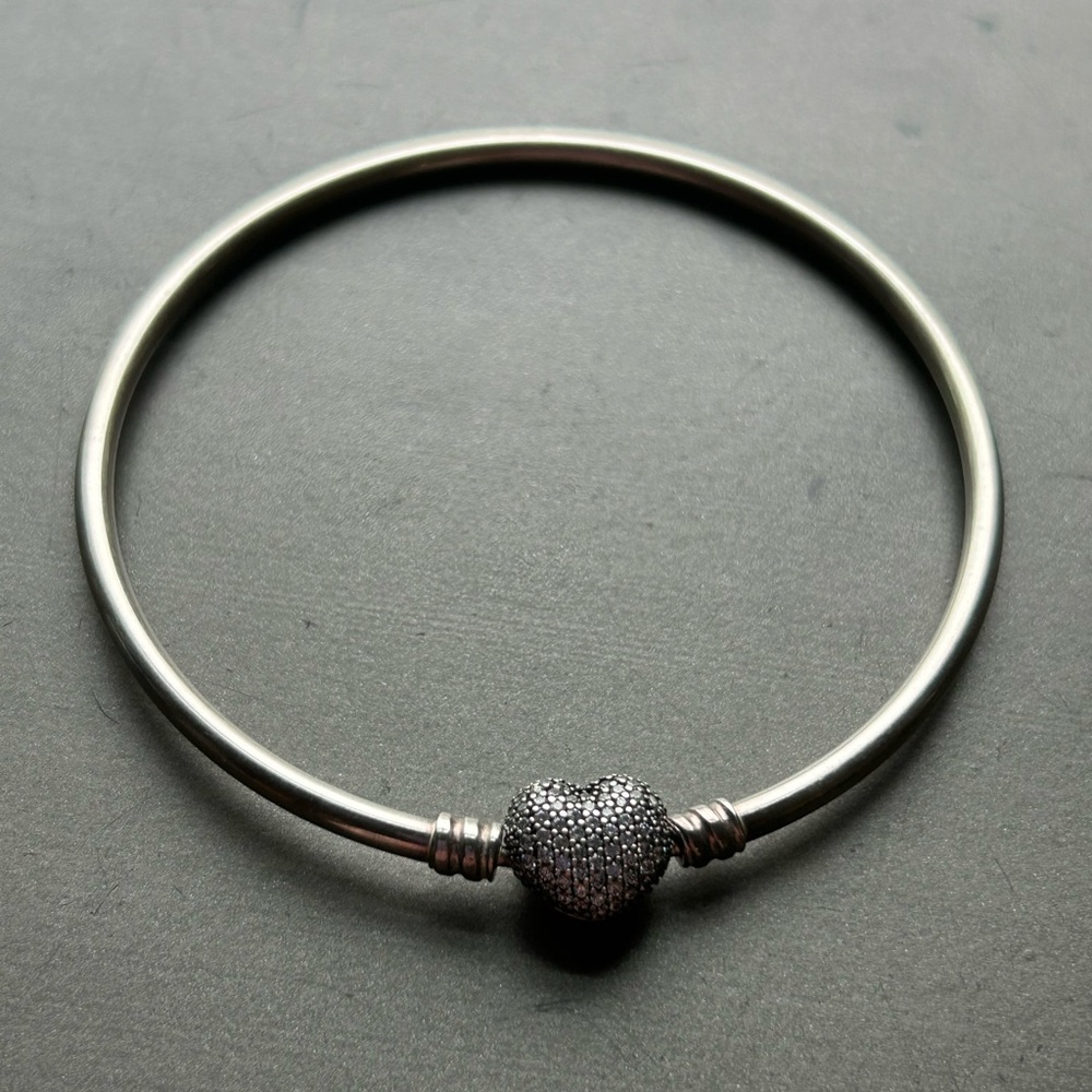 Pandora pave heart clasp bangle